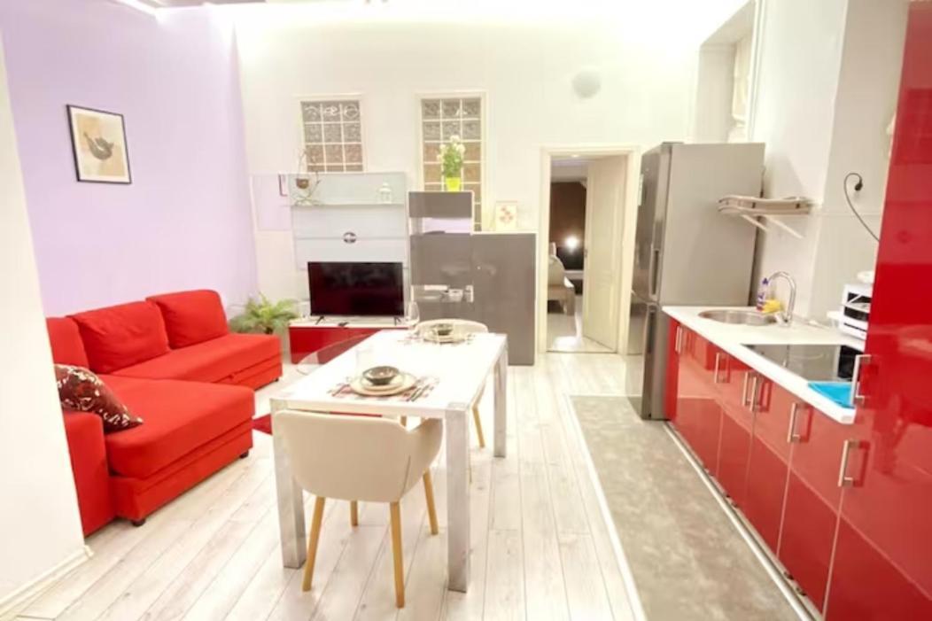 Yes, Yes! Lovely Apartment Good Amenities Budapest Center Extérieur photo