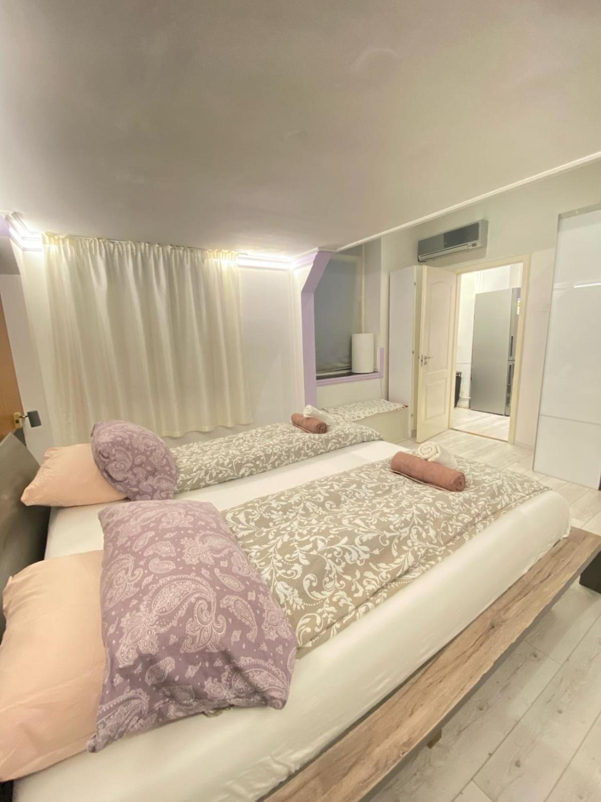 Yes, Yes! Lovely Apartment Good Amenities Budapest Center Extérieur photo